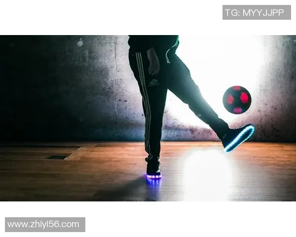 居家练足球的创意方法与技巧分享让你在家也能提升球技 居家练足球的创意方法与技巧分享让你在家也能提升球技