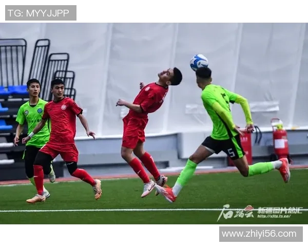 足球缚少年在绿茵场上的梦想与奋斗之旅 足球缚少年在绿茵场上的梦想与奋斗之旅